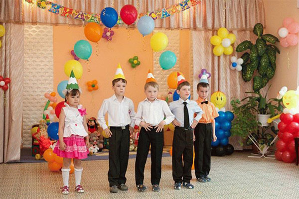 СТИХИ НА ВЫПУСКНОЙ В ДЕТСКОМ САДУ