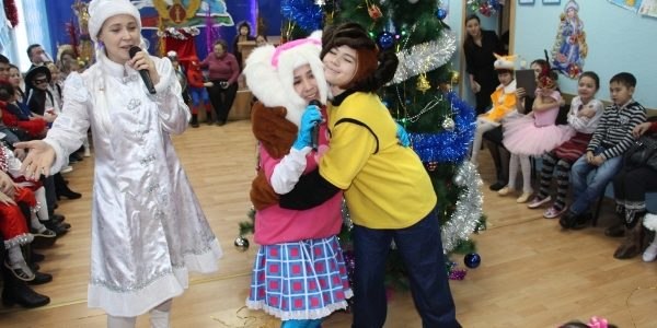 НОВОГОДНИЕ ЗАГАДКИ ДЛЯ ДЕТЕЙ